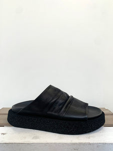 CREP20 Sponge Sole Black Sliders Blue Woman