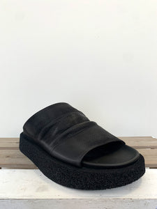 CREP20 Sponge Sole Black Sliders Blue Woman