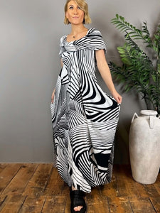 Monochrome Geometric Print Maxi Dress - PAKA10 Blue Woman