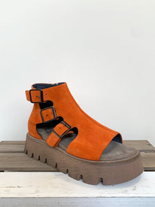 Orange Suede AKOYA Chunky Buckle Sandals Blue Woman